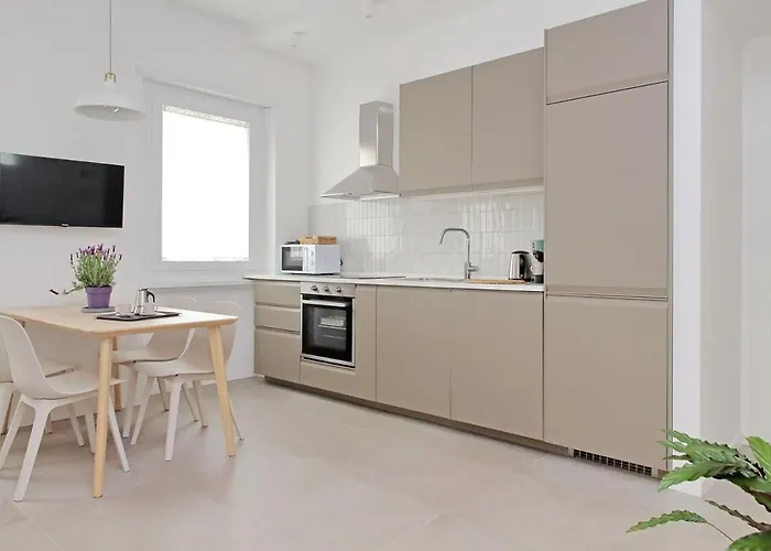 Brand New Modern 2 Stops To Colosseum Appartement *